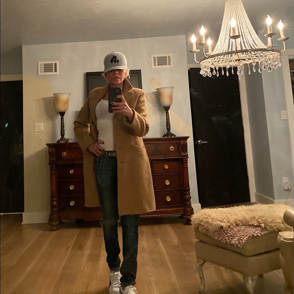 Fabulous mid length all around jacket/coat